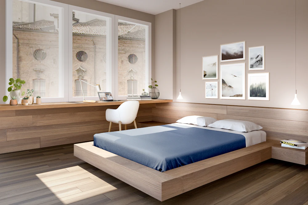 Habitación con la cama preparada