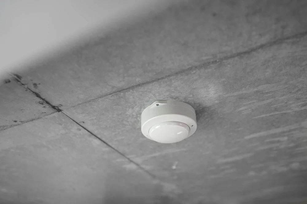 Detector de humo en el techo